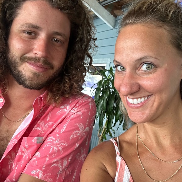 Meet your Posher, Leslie - Picture 1 of 8